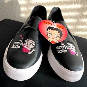 Betty Boop | womens size 11 | black | casual sneaker